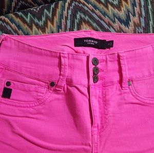 Hot pink Torrid skinny jeans